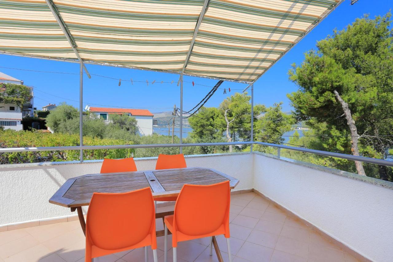 Apartments By The Sea Arbanija, Ciovo - 4320 Trogir Exterior photo