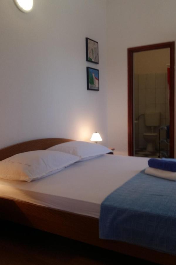 Apartments By The Sea Arbanija, Ciovo - 4320 Trogir Exterior photo