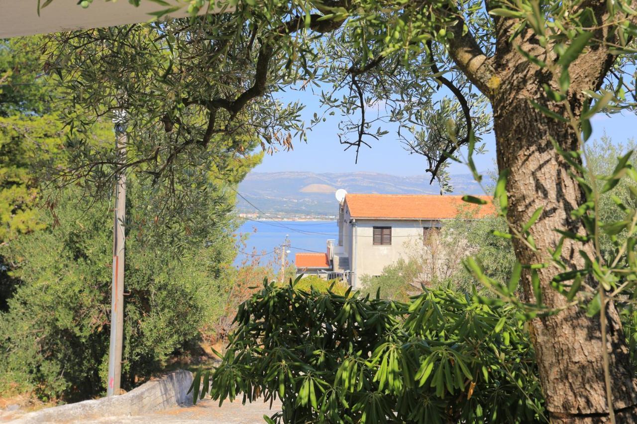 Apartments By The Sea Arbanija, Ciovo - 4320 Trogir Exterior photo